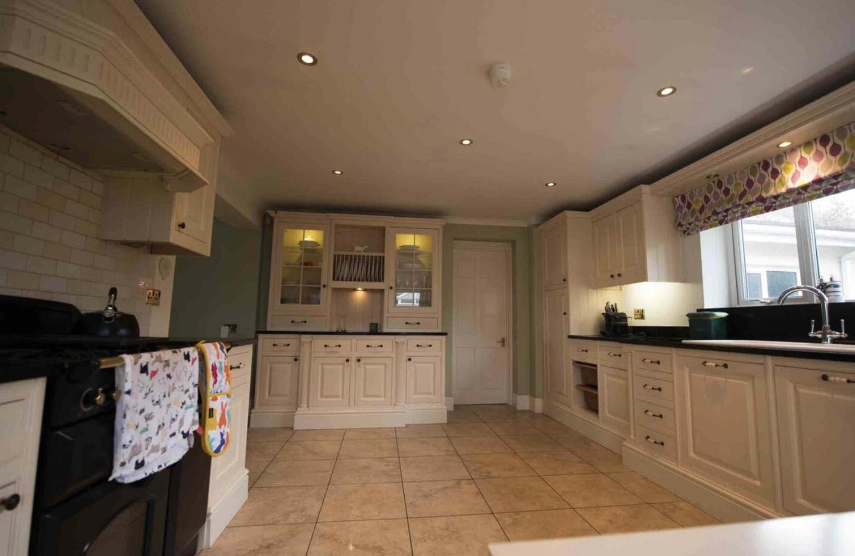 West Cross Mumbles Seaside Escape - 5 Bed House *