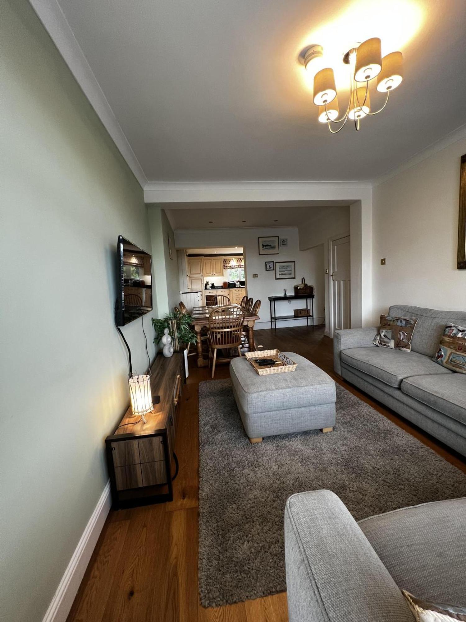 Holiday home West Cross Mumbles Seaside Escape - 5 Bed House Swansea