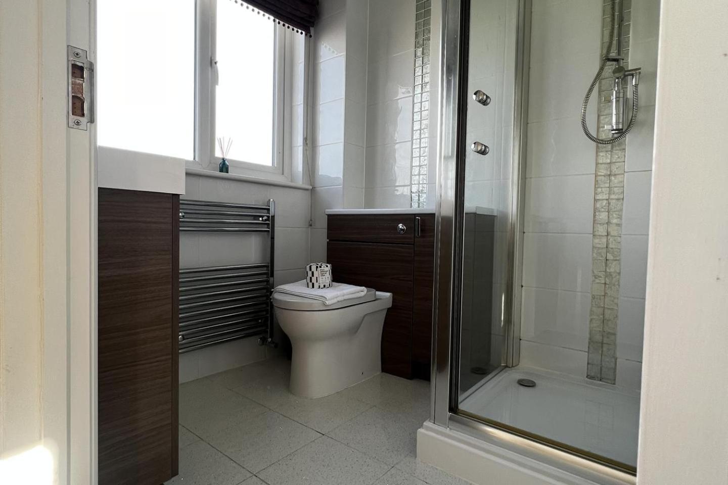 West Cross Mumbles Seaside Escape - 5 Bed House Holiday home