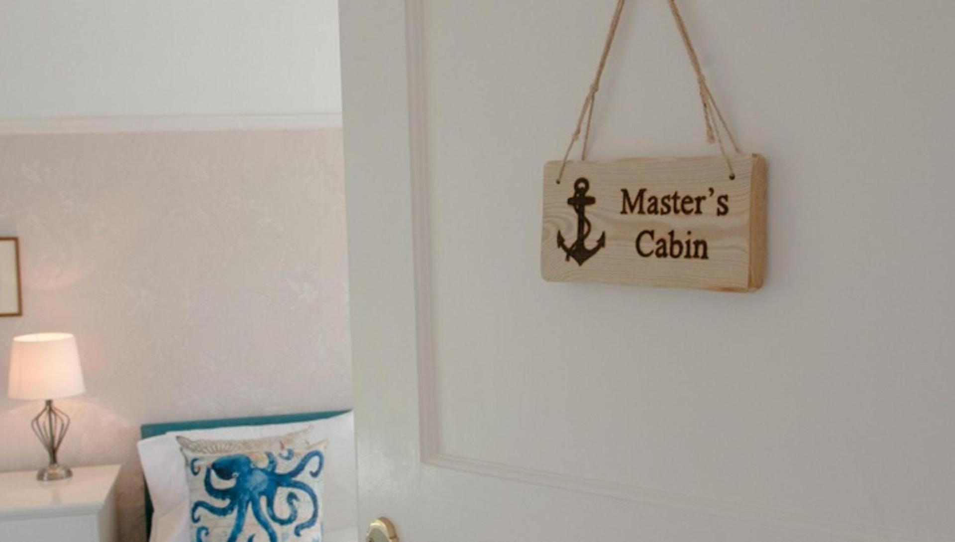 West Cross Mumbles Seaside Escape - 5 Bed House Holiday home *