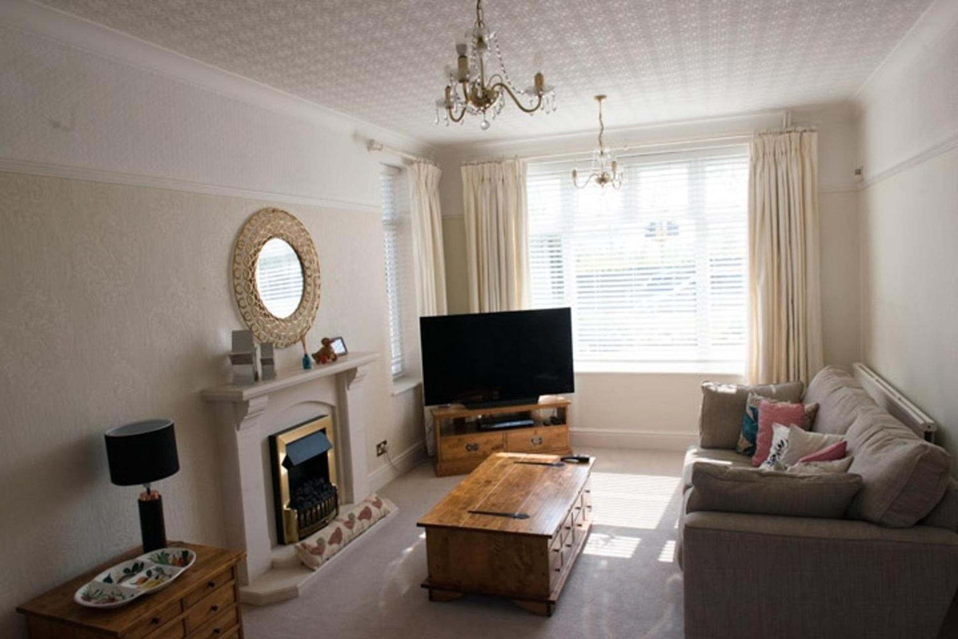 Holiday home West Cross Mumbles Seaside Escape - 5 Bed House *