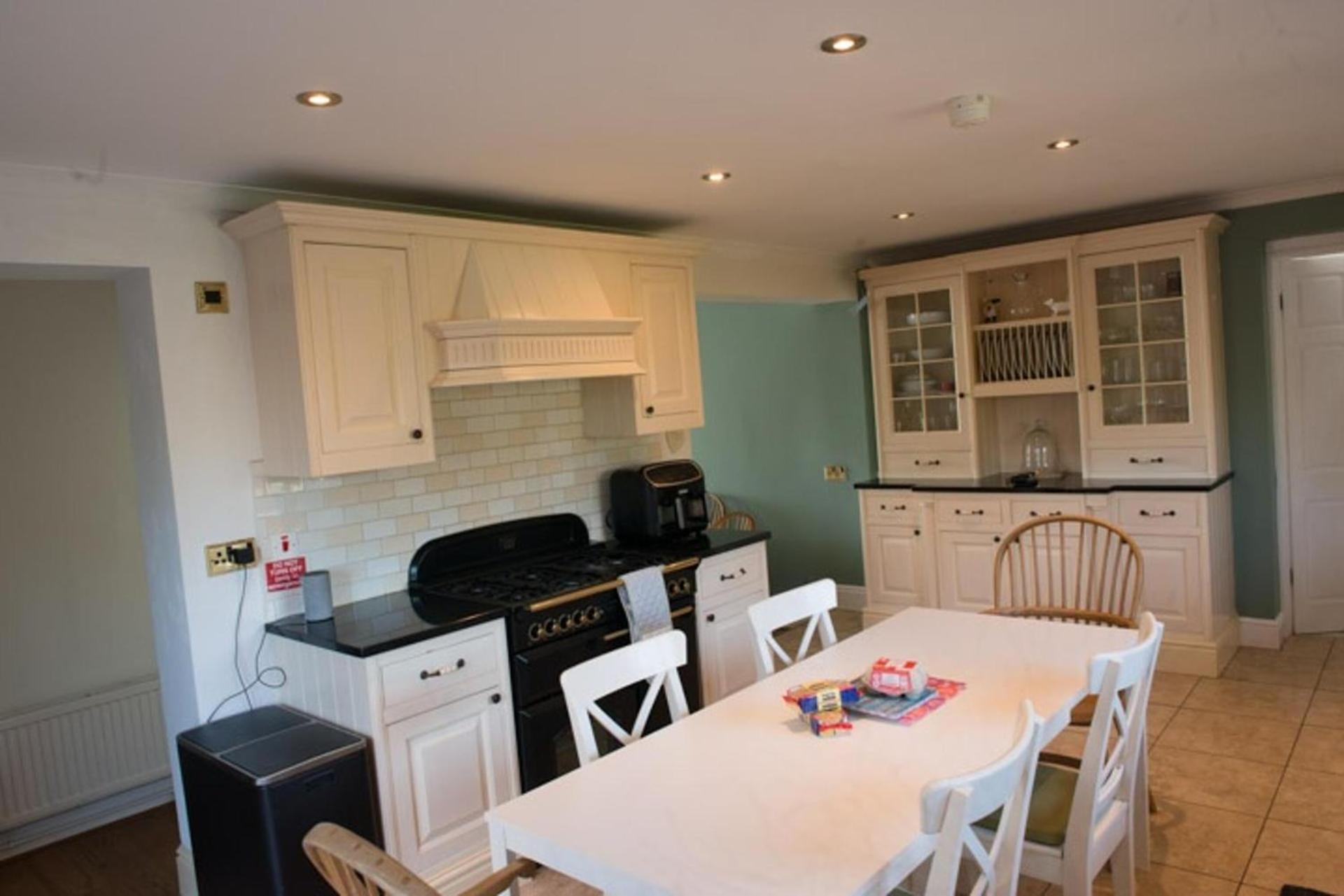 West Cross Mumbles Seaside Escape - 5 Bed House Holiday home