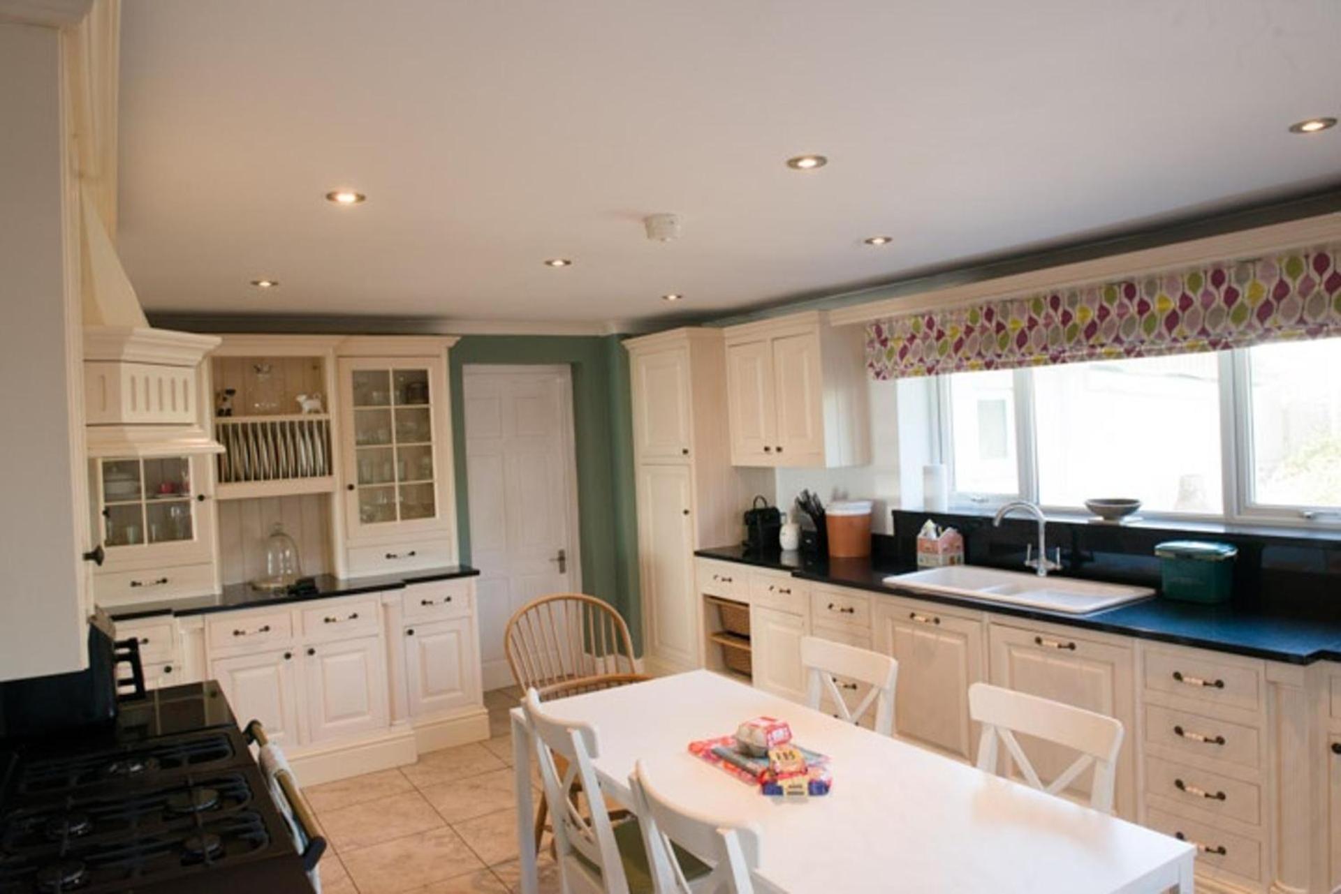 West Cross Mumbles Seaside Escape - 5 Bed House Holiday home *