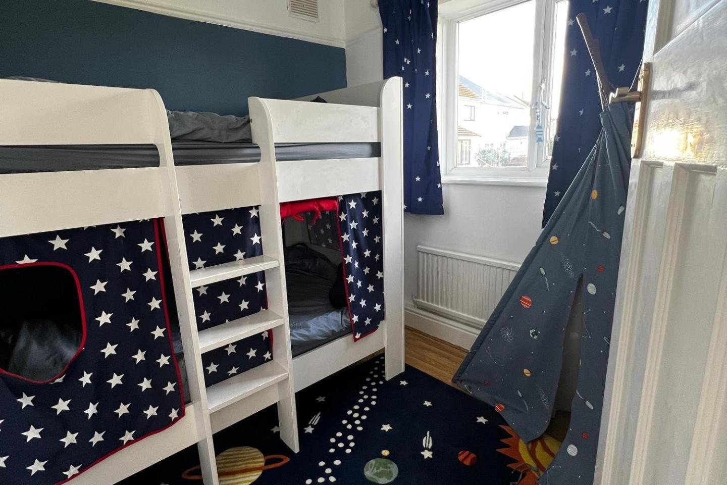 West Cross Mumbles Seaside Escape - 5 Bed House Swansea